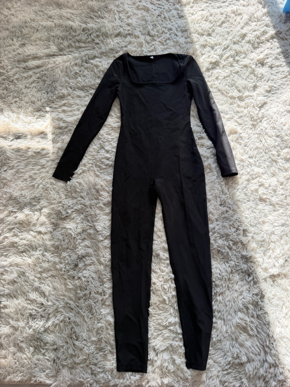 Women's Black Long-Sleeve Ribbed Jumpsuit